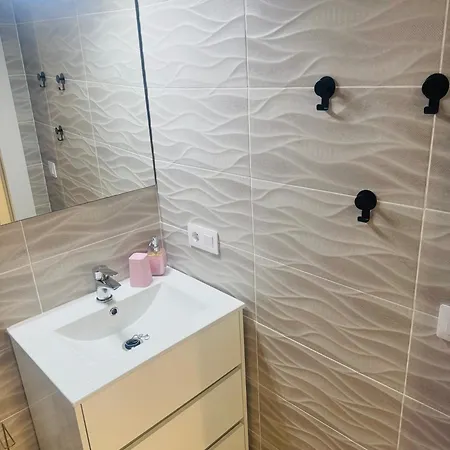 Americas Tropical Nights