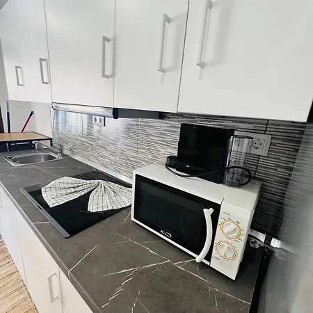 Americas Tropical Nights بلايا ذي لاس أميريكاس