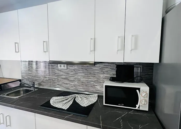 Americas Tropical Nights *